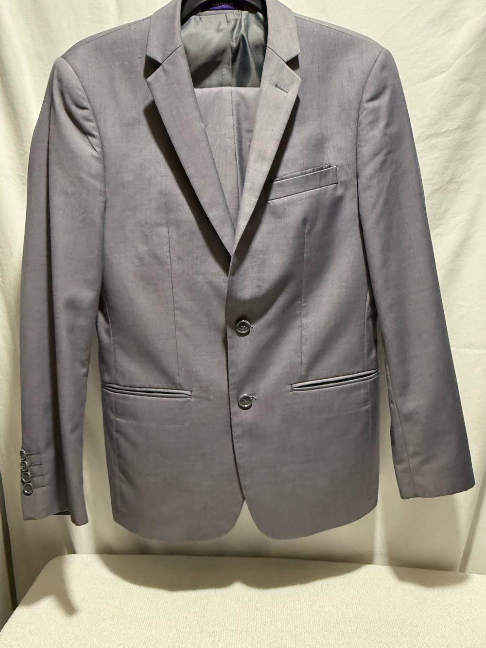 Men's Light Gray Two-Button Tailored Blazer